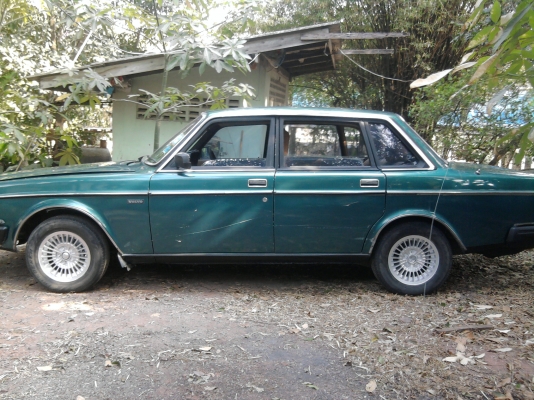 ขาย วอลโว่ 244 เครื่องเจ ลงเล่มแล้ว ติดแก๊สแล้ว เกียร์ออร์โต้ พ.พาวเวอร์