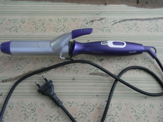 ขายเครื่องม้วนผม Philips สภาพสวย ซื้อมาไม่ได้ใช้งาน ขายถูกๆ