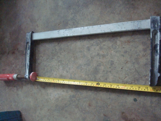 แคล้มจับงาน