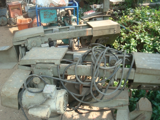 เลื่อยตัดเหล็กสายพาน