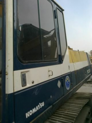 Komatsu PC300-5