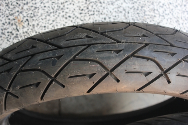 ขายแม็คcbr150 หน้าหลังพร้อมยาง 2200 โทร  0883745640  คับ