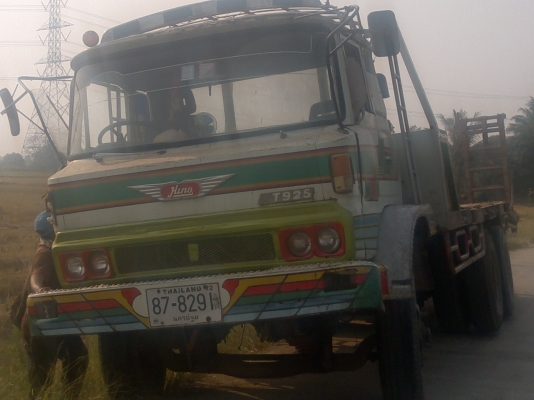 ด่วน!!!!!!!ขายรถเทเลอร์ บรรทุกรถเกี่ยวข้าว 10ล้อ 2 เพลา  HINO KT925  ขาย 580,000 เจ้าของขายเอง ต่อรองได้