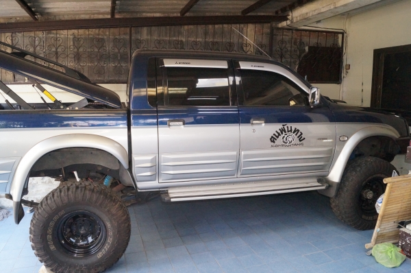 STRADA GRANDIS 2.8 TURBO 4WD ปี 2003 STRADA GRANDIS 2.8 TURBO 4WD ปี 2003