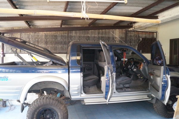 STRADA GRANDIS 2.8 TURBO 4WD ปี 2003 STRADA GRANDIS 2.8 TURBO 4WD ปี 2003