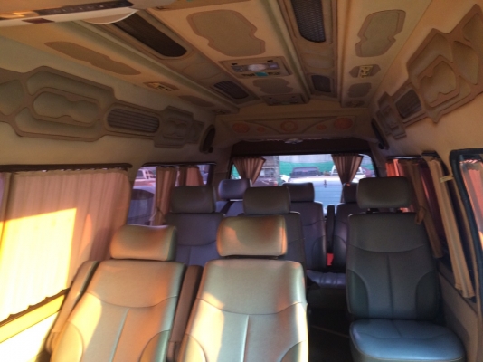 ขายรถตู้หลังคาสูง ปี 04 VIP