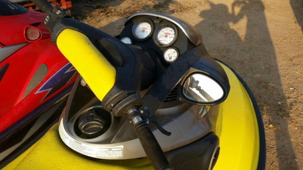 อีกลำครับ เจ๊ตสกี เครื่อง แรง 1200 ซีซี สภาพสวย เก่านอกครับ