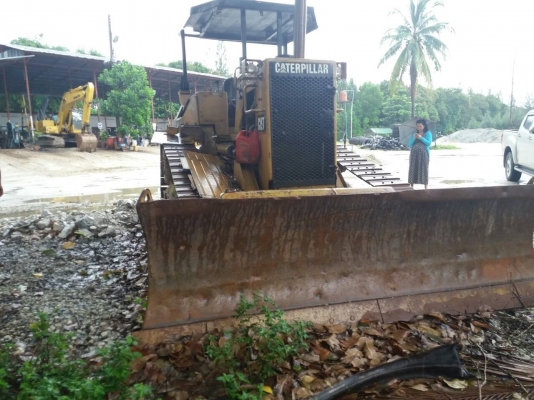 ขายรถแทรคเตอร์ CAT D4H ตีนตะขาบ ซีรีย์ 2 ไม่มีเอกสาร ราคา 550000