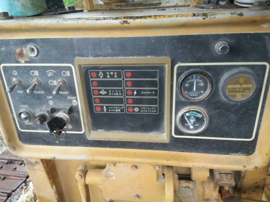 ขายรถแทรคเตอร์ CAT D4H ตีนตะขาบ ซีรีย์ 2 ไม่มีเอกสาร ราคา 550000