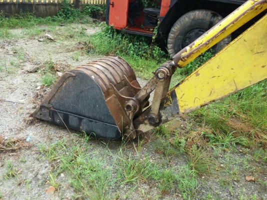 ขายรถแบคโฮ SUMITOMO LS1600FJ เท่ารถ 60 ราคา 380000