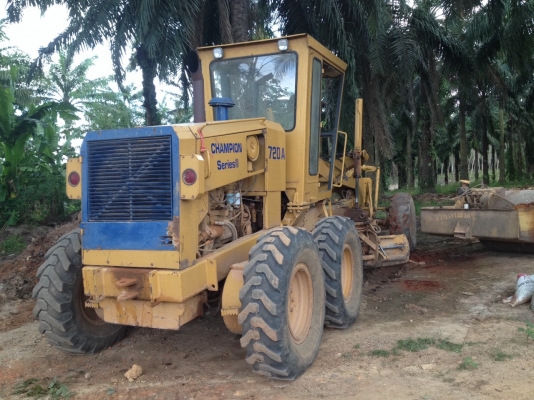 ขายรถเกรด CHAMPION 720A ซีรีย์ /// เอกสารเล่มทะเบียน ราคา 650000