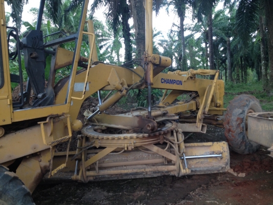 ขายรถเกรด CHAMPION 720A ซีรีย์ /// เอกสารเล่มทะเบียน ราคา 650000