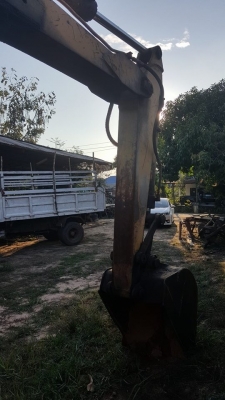 ขายรถตักแบ็คโฮ โคมัสสุ pc60-1 เครื่องเดิมติดใช้งานได้ เอวดี