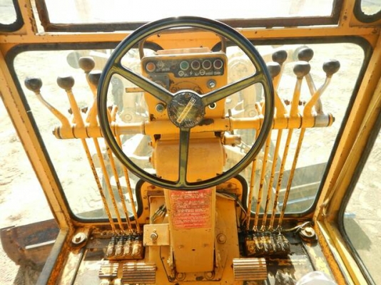 ขายรถเกรด CAT 130G เอกสารอินวอย ซีเรียล 12W 457 ราคา 1950000