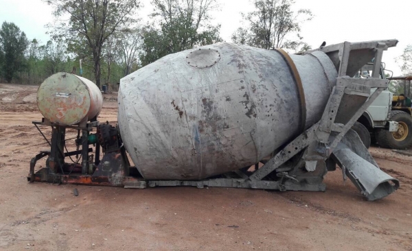 ขาย โม่ปูน 5 คิว โม่ตรง สภาพพร้อมใช้งาน อุปกรณ์ครบ ยกขึ้นใส่รถได้เลย ราคาคุยกันได้ครับ