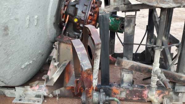 ขาย โม่ปูน 5 คิว โม่ตรง สภาพพร้อมใช้งาน อุปกรณ์ครบ ยกขึ้นใส่รถได้เลย ราคาคุยกันได้ครับ ขาย โม่ปูน 5 คิว โม่ตรง สภาพพร้อมใช้งาน อุปกรณ์ครบ ยกขึ้นใส่รถได้เลย ราคาคุยกันได้ครับ