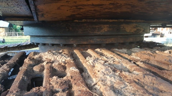 ขายรถขุดแบ็คโค โคมัสสุ pc200-5ไฟฟ้าตัด เครื่องเดิม บูมสวย เอวดี คอนโทรลยาว สภาพลงงานได้