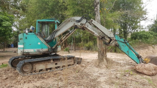 ขาย แบคโฮ KOMATSU PC75UU-1 เอกสารสัญญาซื้อขาย รถใช้งานอยู่เป็นประจำครับ