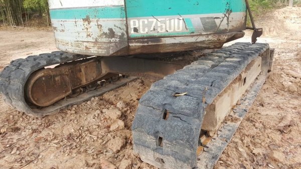 ขาย แบคโฮ KOMATSU PC75UU-1 เอกสารสัญญาซื้อขาย รถใช้งานอยู่เป็นประจำครับ