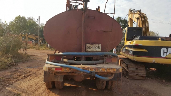 ขาย รถน้ำ 2 เพลา ISUZU เครื่อง 260 แรงม้า คัสซีสวยตลอดเส้น ปั้มน้ำ+อุปกรณ์มีครบ เบรคทิฟฟี่ รถใช้งานอยู่เป็นประจำ เอกสารเล่มทะเบียนครบ