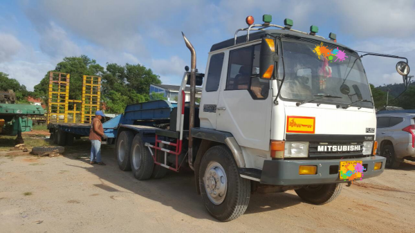 ขายรถบรรทุกหัวลาก MITSUBISHI 220 แรงม้า ราคา 650000