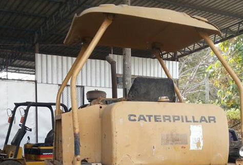 **385,000 บ.ต่อรอง/// แทร็กเตอร์ตีนตะขาบ CATERPILLAR D4E พร้อมใช้งาน เอกสารสัญญาซื้อขาย **ขาย CAT-D4E แทร็กเตอร์ตีนตะขาบ เกียร์ตัด สภาพพร้อมใช้ ไม่มีเล่ม CRAWLER TRACTOR CATERPILLAR (CAT) -D4E รถแทร็กเตอร์ตีนตะขาบ เครื่อง/เกียร์/ปั้ม เดิมๆ ครับเครื่องCAT: **385,000 บ.ต่อรอง/// แทร็กเตอร์ตีนตะขาบ CATERPILLAR D4E พร้อมใช้งาน เอกสารสัญญาซื้อขาย **ขาย CAT-D4E แทร็กเตอร์ตีนตะขาบ เกียร์ตัด สภาพพร้อมใช้ ไม่มีเล่ม CRAWLER TRACTOR CATERPILLAR (CAT) -D4E รถแทร็กเตอร์ตีนตะขาบ เครื่อง/เกียร์/ปั้ม เดิมๆ ครับเครื่องCAT: