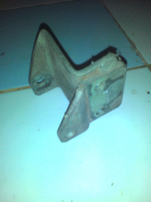 แท่นยึดไดร์ชาร์จ vw T3