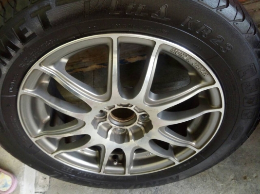 แม็กนำเข้าม็อนซ่า เจแปน ขอบ 15 สภาพดี ไม่คดไม่ดุ้ง พร้อมยาง แม็กนำเข้าม็อนซ่า เจแปน ขอบ 15 สภาพดี ไม่คดไม่ดุ้ง พร้อมยาง