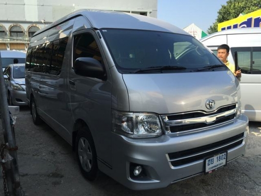 โทร 0922726669 คุณตันหยงรถตู้เบสมือสองฝั่งธน ตู้ ดีเซลล์ ปี2011