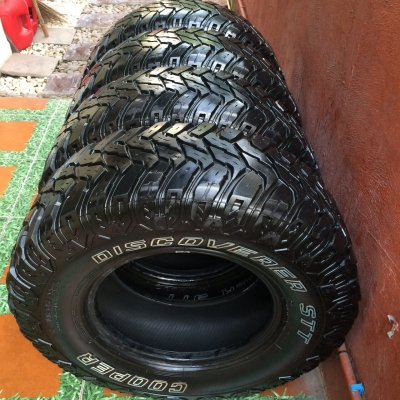 ยาง mud cooper 265/75/16 ปี 13 ยาง mud cooper 265/75/16 ปี 13