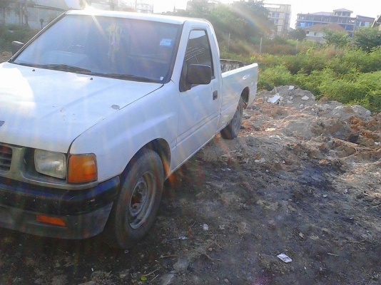 ขาย ISUZU  SPARK EX   ปี 1996  ไม่เวอร์  เครื่องดี เเชสซี  ช่วงล่างดี  สีได้  ไม่ผุ ยางยังดี ภายในไม่โทรม  พร้อมใช้ ภาษีไม่ขาด  เล่มพร้อม  0944241092