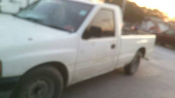 ขาย ISUZU  SPARK EX   ปี 1996  ไม่เวอร์  เครื่องดี เเชสซี  ช่วงล่างดี  สีได้  ไม่ผุ ยางยังดี ภายในไม่โทรม  พร้อมใช้ ภาษีไม่ขาด  เล่มพร้อม  0944241092