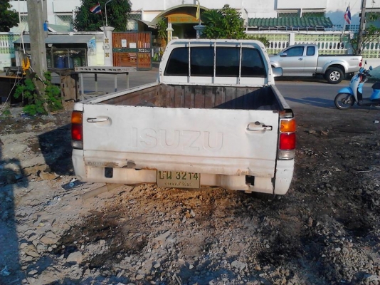 ขาย ISUZU  SPARK EX   ปี 1996  ไม่เวอร์  เครื่องดี เเชสซี  ช่วงล่างดี  สีได้  ไม่ผุ ยางยังดี ภายในไม่โทรม  พร้อมใช้ ภาษีไม่ขาด  เล่มพร้อม  0944241092