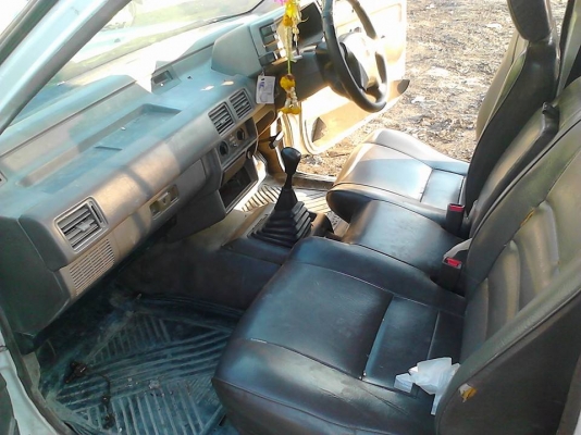 ขาย ISUZU  SPARK EX   ปี 1996  ไม่เวอร์  เครื่องดี เเชสซี  ช่วงล่างดี  สีได้  ไม่ผุ ยางยังดี ภายในไม่โทรม  พร้อมใช้ ภาษีไม่ขาด  เล่มพร้อม  0944241092