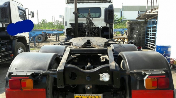 หัวลากHino320สองเพลา