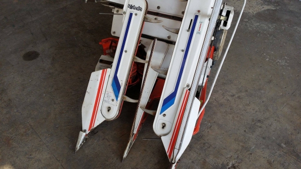 รถเกี่ยวข้าวเดินตามแบบมัดข้าวในตัว KUBOTA  รุ่น RA50D(2) เก่าญี่ปุ่น เกี่ยวมัด 2 แถว 2 ล้อ