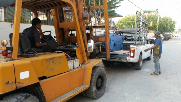 หัวเจาะกระแทกปูน BREAKER สำหรับ PC200 ส่งไปใช้งานที่โคราช ขอบคุณลูกค้าที่ใช้บริการกับ tractor-backhoe ครับ หัวเจาะกระแทกปูน BREAKER สำหรับ PC200 ส่งไปใช้งานที่โคราช ขอบคุณลูกค้าที่ใช้บริการกับ tractor-backhoe ครับ