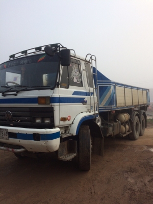 ขาย 10 ล้อ 2 เพลา ดัมพ์ 290 แรง Nissan UD 431 ขาย 10 ล้อ 2 เพลา ดัมพ์ 290 แรง Nissan UD 431