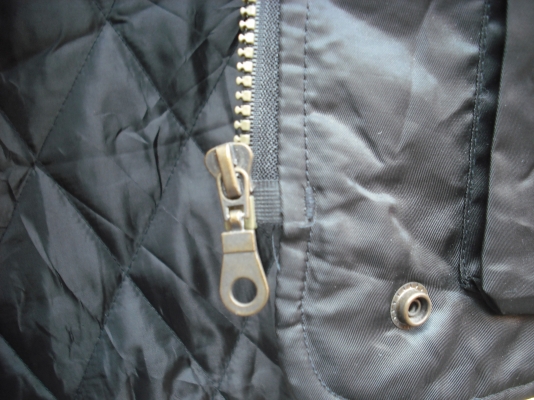 เสื้อกั๊กสุดเท่ยี่ห้อ D'OZIO SPORT เสื้อกั๊กสุดเท่ยี่ห้อ D'OZIO SPORT