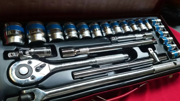 Euro king tool บ็อกซ์ชุด 1/2" 24 ชิ้น
