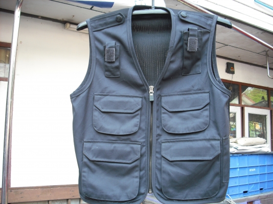 เสื้อกั๊กสุดเท่ยี่ห้อ Liberty Collection เสื้อกั๊กสุดเท่ยี่ห้อ Liberty Collection