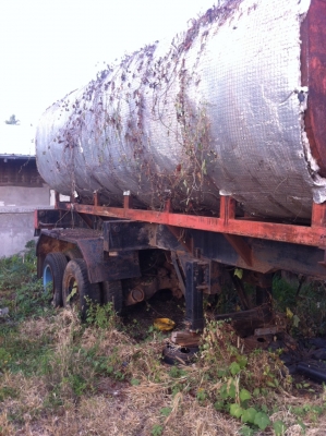 หางบรรทุกถังยางมะตอยมีท่อต้มยางใส่ยางได้18-20ตัน  ราคา. 140000