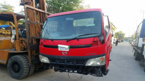 ขาย หัวเก๋ง สำหรับรถ HINO หกล้อขนาดกล่าง เก่านอกแท้ อุปกรณ์ครบ