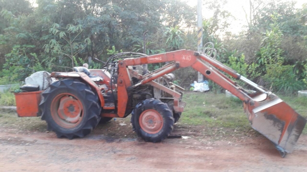 รถตักครึ่งคิวคูโบต้า 24 แรง ขายตามสภาพครับ