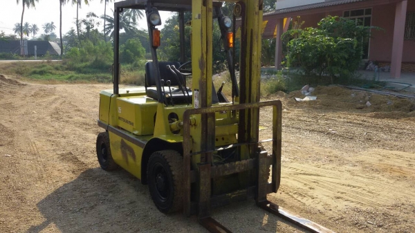 รถยก MITSUBISHI FD25 เครื่องดีเซล S4E เสาสูง 3 เมตร ยกได้ 2.5 ตัน เกรียร์ธรรมดา ยางตันหน้าหลัง รถนำเข้า สนใจติดต่อ 089-7949488