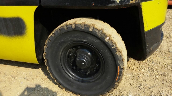 รถยก MITSUBISHI FD25 เครื่องดีเซล S4E เสาสูง 3 เมตร ยกได้ 2.5 ตัน เกรียร์ธรรมดา ยางตันหน้าหลัง รถนำเข้า สนใจติดต่อ 089-7949488