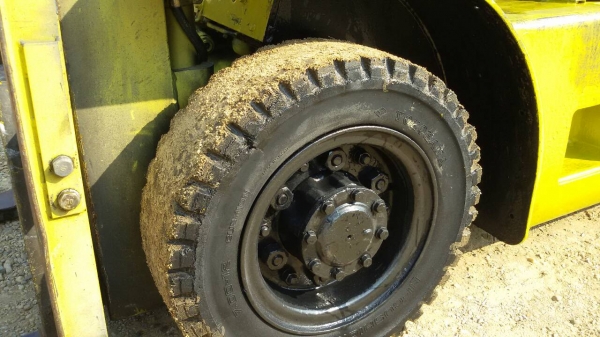 รถยก MITSUBISHI FD25 เครื่องดีเซล S4E เสาสูง 3 เมตร ยกได้ 2.5 ตัน เกรียร์ธรรมดา ยางตันหน้าหลัง รถนำเข้า สนใจติดต่อ 089-7949488