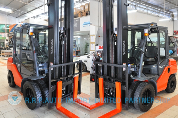 ขายรถโฟล์คลิฟท์มือสอง TOYOTA รุ่น 8FD30-30768 ราคา xxx,xxx บาท นำเข้าจากประเทศญี่ปุ่น 100\% ไม่เคยใช้งานในไทย