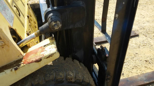 รถยก TCM  FD25 Z2 เครื่องดีเซล C240 เครื่องยนต์ ISUZU เสาสูง 3 เมตร ยกได้ 2.5 ตัน เกรียร์ธรรมดา ยางตันหน้าหลัง รถนำเข้า สนใจติดต่อ 089-7949488