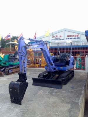 รถขุด Hitachi EX30 มือสองนำเข้าจากญี่ปุ่น สภาพพร้อมใช้งาน